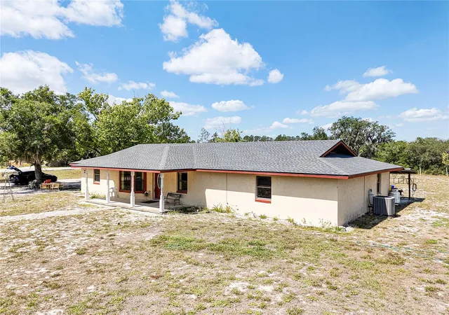 Photo 4 of Single family home for sale at 12 Cherry Blossom Ln, Winter Haven, FL 33884 | MLS# O6401292 | Listing updated on 2026-08-31