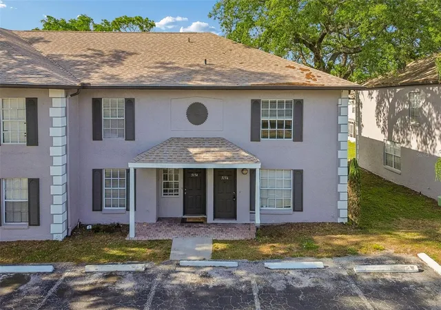 Townhouse for sale at 5156 Sunridge Palms Dr, TAMPA, FL 33617 | MLS# TB8500526