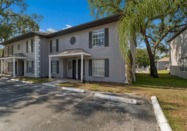Listing Photo 4 - Condo for sale in building located at 5156 Sunridge Palms Dr, Tampa, FL 33617