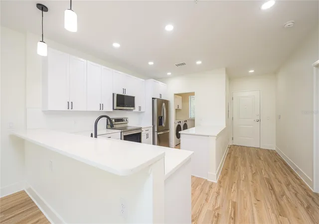 4th image of 415 Se 1St Ave #201, Ocala, FL 34471 | MLS# OM723268