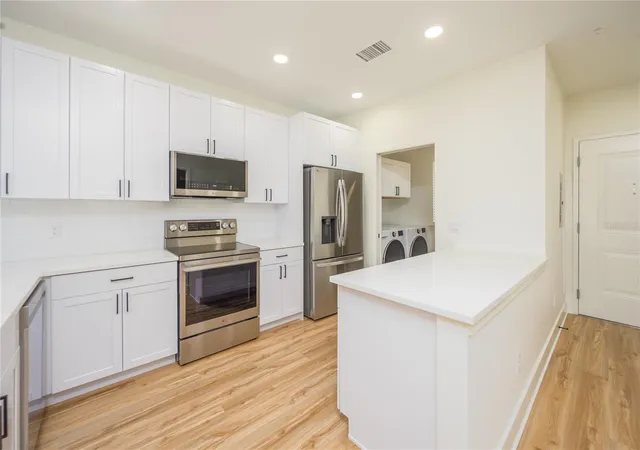 5th image of 415 Se 1St Ave #201, Ocala, FL 34471 | MLS# OM723268
