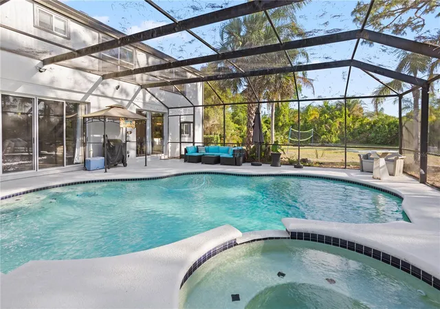 Photo 3 of Mansion for sale at 1140 Gallant Fox Way, Chuluota, FL 32766 | MLS# O6401309 | Listing updated on 2026-09-15