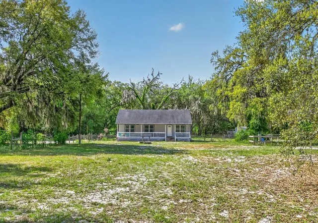 Homes for sale in Palatka, FL | 461 Old Starke Rd, Palatka, FL 32177 | MLS# FC317957