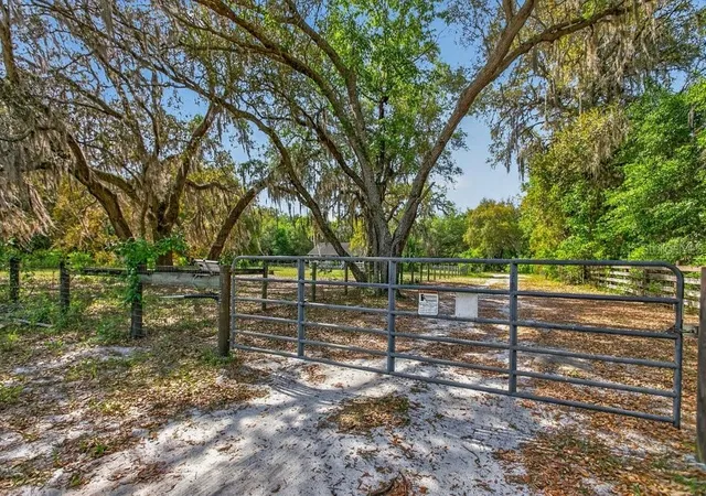 Homes for sale in Palatka, FL | 461 Old Starke Rd, Palatka, FL 32177 | MLS# FC317957