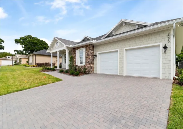 Photo 3 of Single family home for sale at 2229 Coachman Loop, Lakeland, FL 33812 | MLS# L4961303 | Listing updated on 2026-05-19