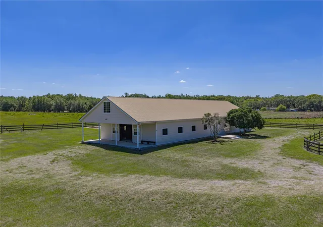 Photo 3 of Single family home for sale at 29001 Bayhead Rd, Dade City, FL 33523 | MLS# TB8500562 | Listing updated on 2026-05-16