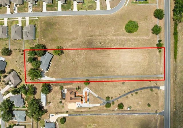 Photo 3 of Single family home for sale at 37153 County Rd 452, Grand Island, FL 32735 | MLS# O6401324 | Listing updated on 2026-06-23