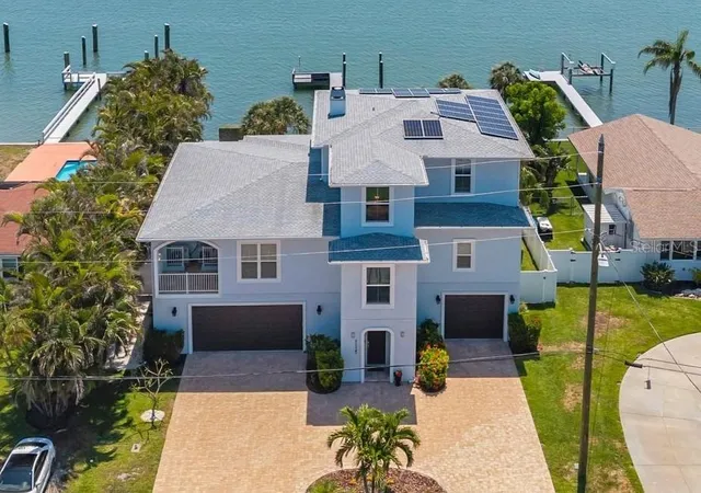 Homes for sale in St Pete Beach, FL | 7115 Bay St, St Pete Beach, FL 33706 | MLS# TB8500568