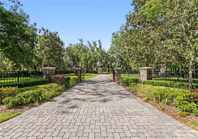 Photo 3 of Mansion for sale at 9205 Post Rd, Odessa, FL 33556 | MLS# TB8500578 | Listing updated on 2026-08-26