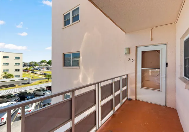 Homes for sale in St Petersburg, FL | 5623 80Th St N #316, St Petersburg, FL 33709 | MLS# A4690950
