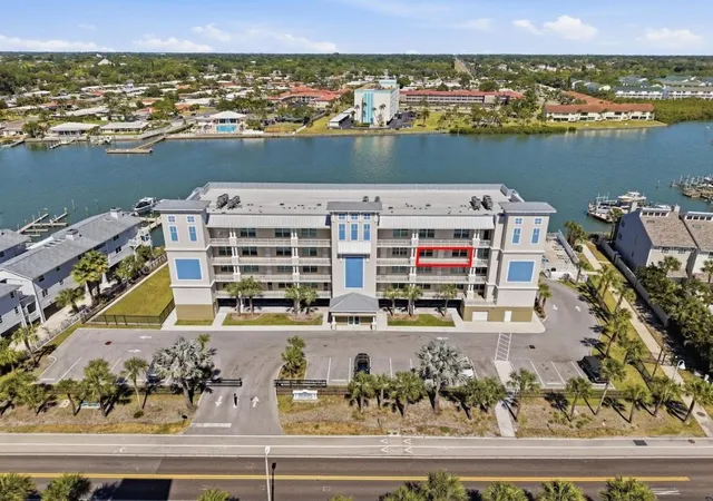 3rd image of 20001 Gulf Blvd #405, Indian Shores, FL 33785 | MLS# TB8500587