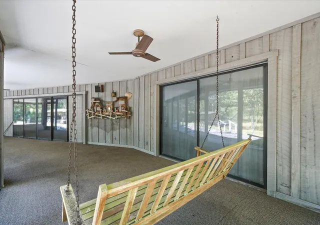 Photo 3 of Sale Pending at 8979 W White Dogwood Dr, Homosassa, FL 34448 | MLS# W7885090 | Listing updated on 2026-09-25