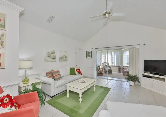 4th image of 1115 Golfview Woods Dr, RUSKIN, FL 33573