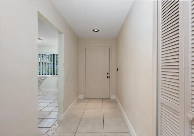 Photo 4 of Single family home for sale at 109 Waterwood Dr, Yalaha, FL 34797 | MLS# G5111380 | Listing updated on 2026-10-03