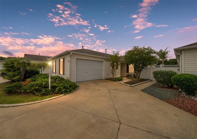 1st image of 8932 Se 168th Sedgwick Pl, The Villages, FL 32162 | MLS# OM723287