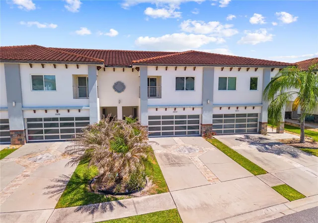 Photo 1 of Townhouse for sale at 1935 Greenbriar Ter, Davenport, FL 33837 | MLS# S5148404 | Listing updated on 2026-09-22