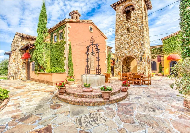 4th image of 15353 Pendio Dr, Bella Collina, FL 34756 | MLS# G5111386