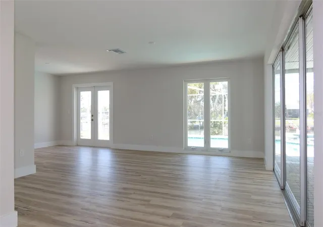 4th image of 4240 Floramar Ter, New Port Richey, FL 34652 | MLS# W7885097