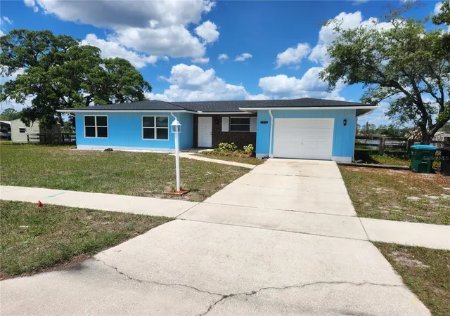 Photo 2 of Single family home for sale at 1952 English Dr, Deltona, FL 32738 | MLS# O6401394 | Listing updated on 2026-08-31