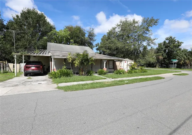 Photo 1 of Sale Pending at 2747 Eaton Ave, Lakeland, FL 33803 | MLS# TB8500658 | Listing updated on 2026-09-04