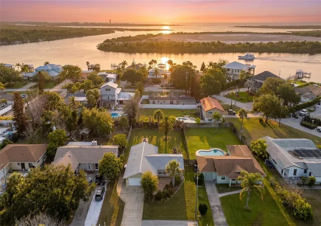 3rd image of 40 Cunningham Dr, New Smyrna Beach, FL 32168 | MLS# NS1088018