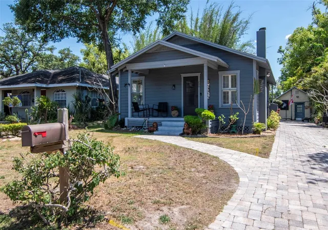 3rd image of 220 W Fern St, Tampa, FL 33604 | MLS# TB8500668