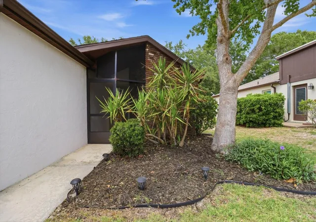 5th image of 54 Jamaica St, Homosassa, FL 34446 | MLS# OM723300