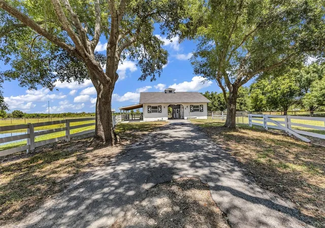4th image of 5222 Blackjack Cir, Punta Gorda, FL 33982 | MLS# C7525218