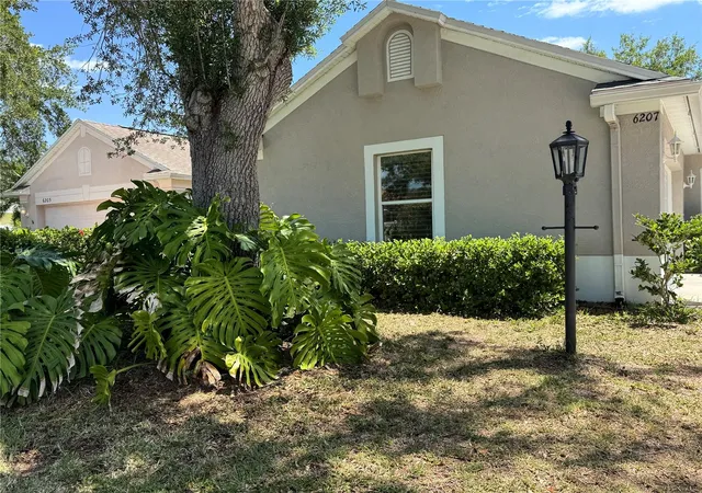 Homes for sale in Lakewood Ranch, FL | 6207 Tupelo Trl, Lakewood Ranch, FL 34202 | MLS# A4691001