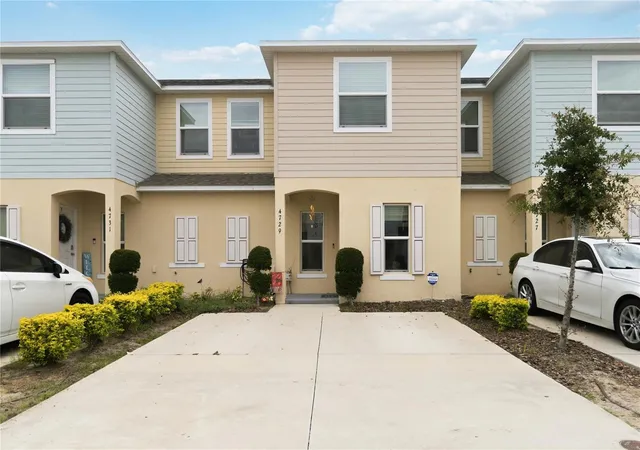 Photo 2 of Townhouse for sale at 4729 Coral Castle Dr, Kissimmee, FL 34746 | MLS# S5148424 | Listing updated on 2026-08-27