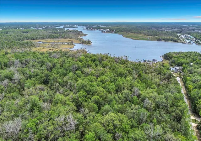 2nd image of 1670 Nw 19th St, Crystal River, FL 34428 | MLS# TB8500700