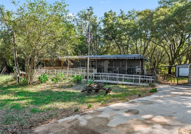 Manufactured home for sale at 3861 Cr 519, COLEMAN, FL 33521 | MLS# G5111391