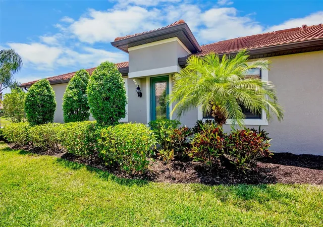 Photo 3 of House for sale at 12276 Marsh Pointe Rd, Sarasota, FL 34238 | MLS# A4691009 | Listing updated on 2026-08-18
