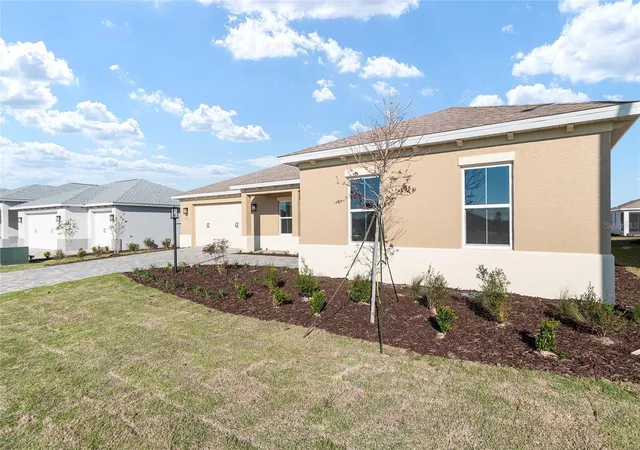 Photo 2 of Single family home for sale at 8515 Sw 101st Terrace, Dunnellon, FL | MLS# OM723312 | Listing updated on 2026-05-01