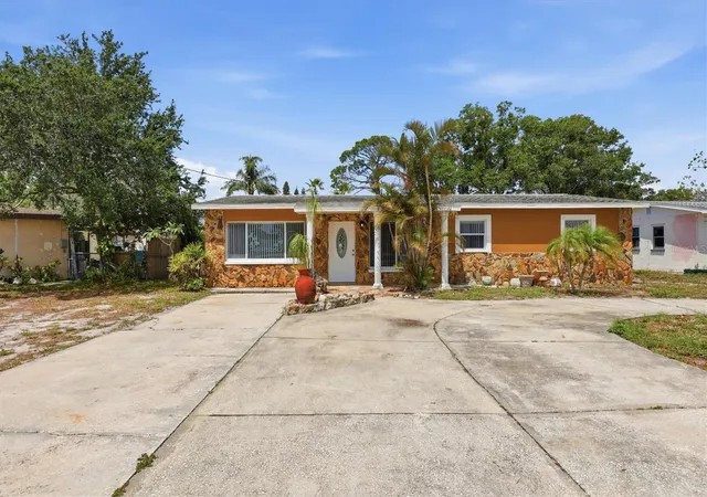 1st image of 721 Bayshore Dr, Tarpon Springs, FL 34689 | MLS# TB8500746
