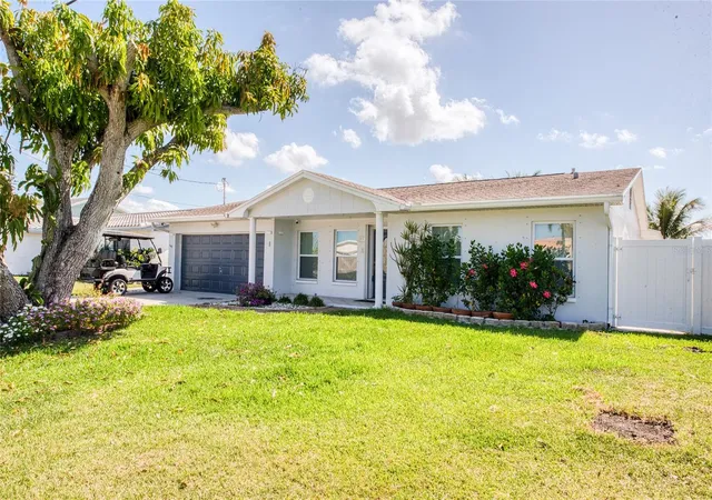 3rd image of 551 Crystal Dr, Madeira Beach, FL 33708 | MLS# TB8500772