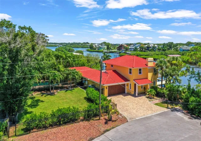 2nd image of 412 Orchid Ln, Palm Harbor, FL 34683 | MLS# TB8500780