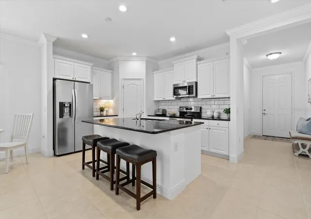 Photo 3 of Single family home for sale at 7526 Ridgelake Cir, Bradenton, FL 34203 | MLS# A4691043 | Listing updated on 2026-10-06