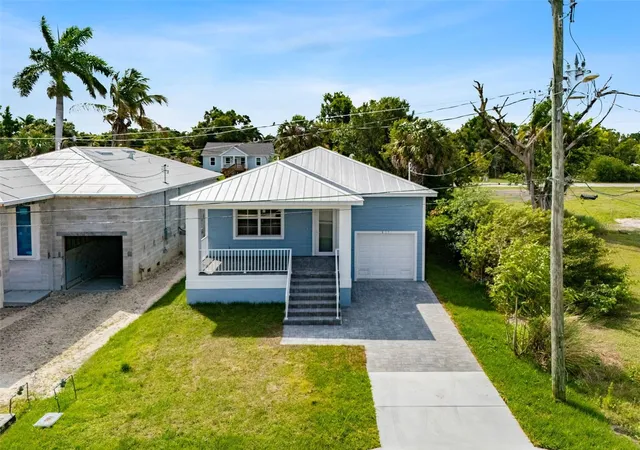 2nd image of 627 Fitzhugh Ave, Punta Gorda, FL 33950 | MLS# C7525237