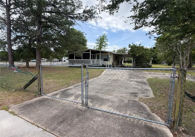Photo 3 of Manufactured home for sale at 24138 Panther Rd, Astor, FL 32102 | MLS# G5111412 | Listing updated on 2026-09-28