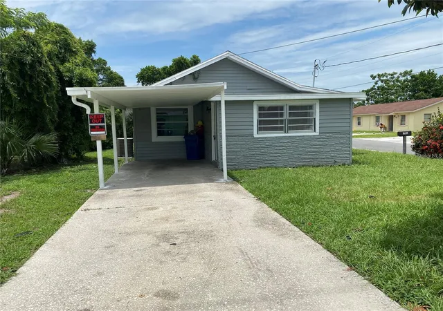 1st image of 306 Palmetto Ave Nw, Winter Haven, FL 33881 | MLS# O6401595