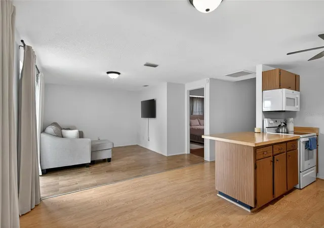 Photo 3 of Single family home for sale at 6401 Regatta Ct, Tampa, FL 33634 | MLS# TB8500876 | Listing updated on 2026-07-31
