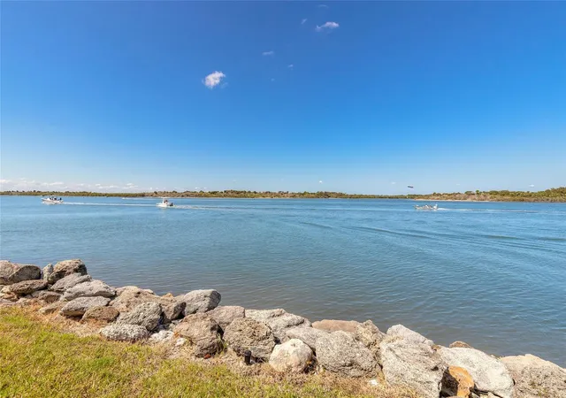 Photo 4 of Condo for sale at 2100 N Peninsula Ave #1050, New Smyrna Beach, FL 32169 | MLS# NS1088024 | Listing updated on 2026-09-12
