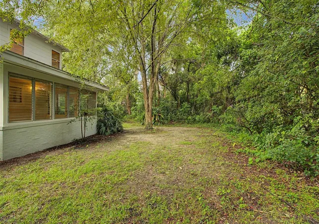 Photo 3 of Single family home for sale at 2721 Sw 3rd Place, Gainesville, FL 32607 | MLS# GC539726 | Listing updated on 2026-09-09