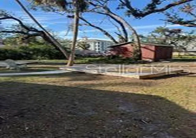 2nd image of 1207 3Rd Ave E, BRADENTON, FL 34208