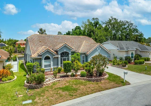 Single family home for sale at 5321 Gardens Dr, SARASOTA, FL 34243 | MLS# TB8500945