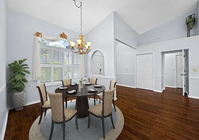 Photo 3 of Single family home for sale at 5321 Gardens Dr, Sarasota, FL 34243 | MLS# TB8500945 | Listing updated on 2026-09-17