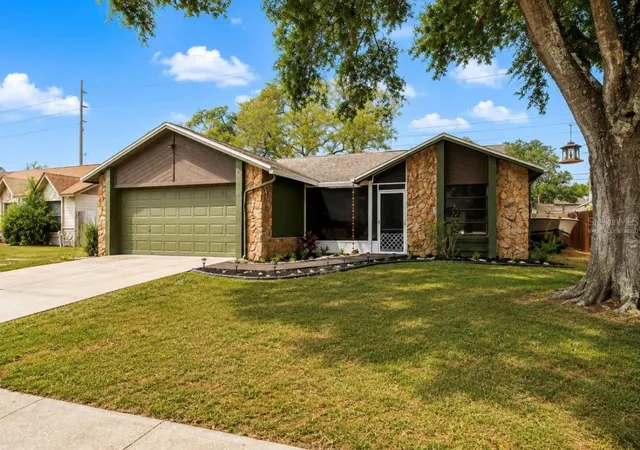 Photo 1 of Single family home for sale at 4105 Spring Way Cir, Valrico, FL 33596 | MLS# TB8500960 | Listing updated on 2026-09-01