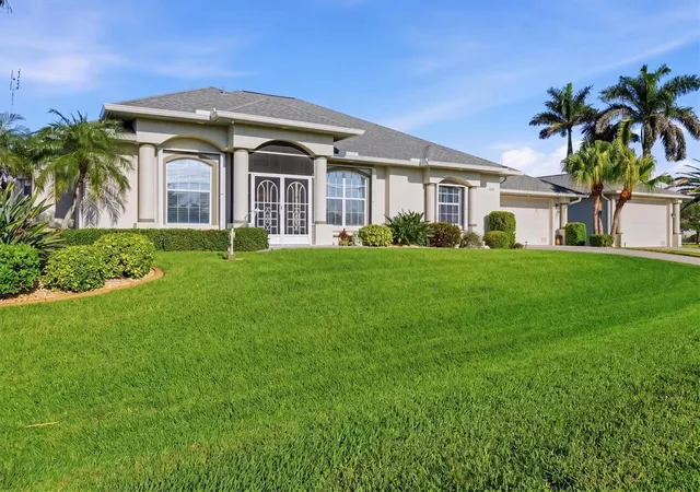 Photo 1 of Single family home for sale at 8050 Tracy Cir, Port Charlotte, FL 33981 | MLS# D6147172 | Listing updated on 2026-10-28