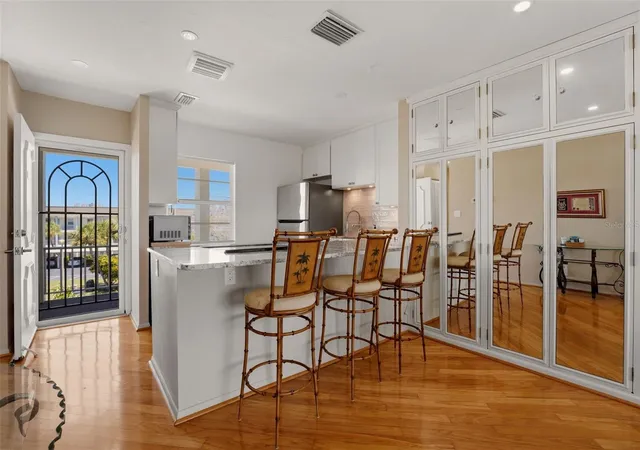 Homes for sale in Longboat Key, FL | 4400 Exeter Dr #305, Longboat Key, FL 34228 | MLS# A4691085